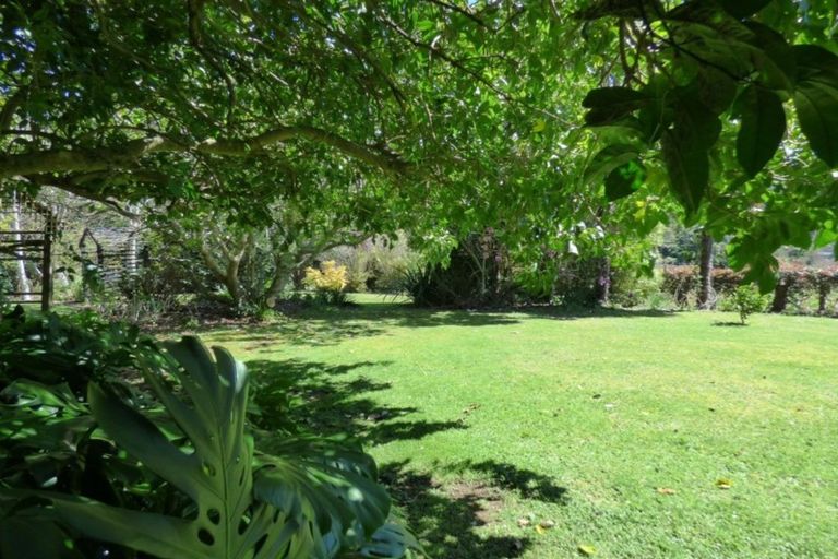 Photo of property in 19 Rewa Rewa Valley, Tairua, 3508