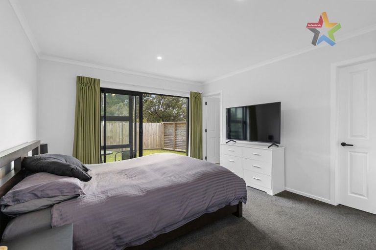 Photo of property in 15 Te Awa Rere Grove, Stokes Valley, Lower Hutt, 5019