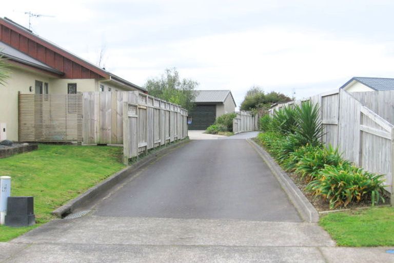 Photo of property in 51 Waiwherowhero Drive, St Andrews, Hamilton, 3200
