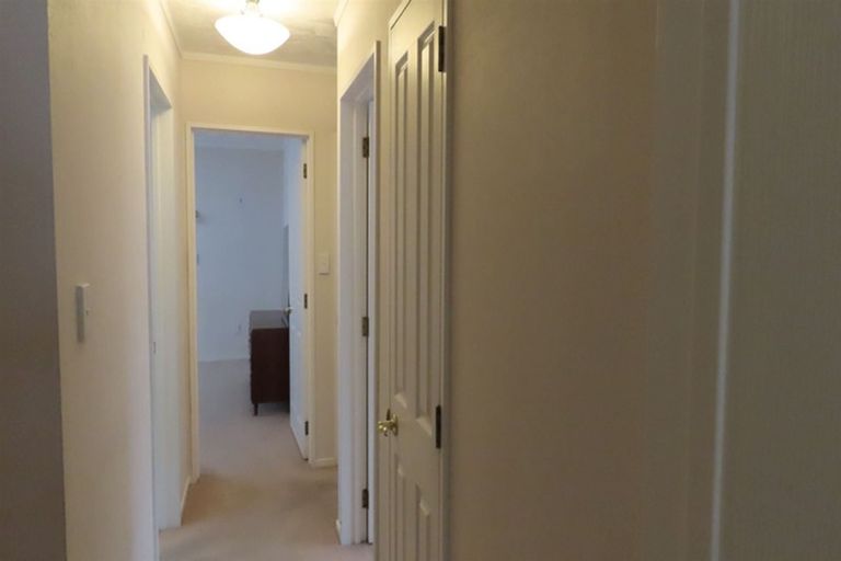 Photo of property in 52 Queen Street West, Levin, 5510