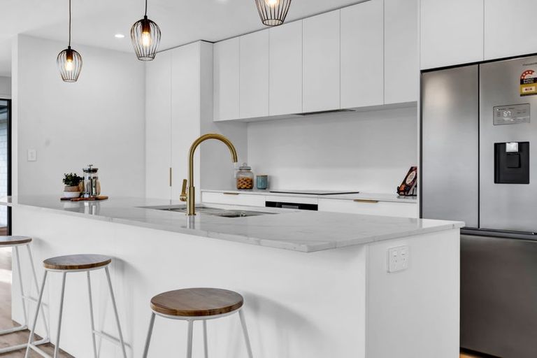 Photo of property in 8 Ponga Place, Highlands Park, New Plymouth, 4312