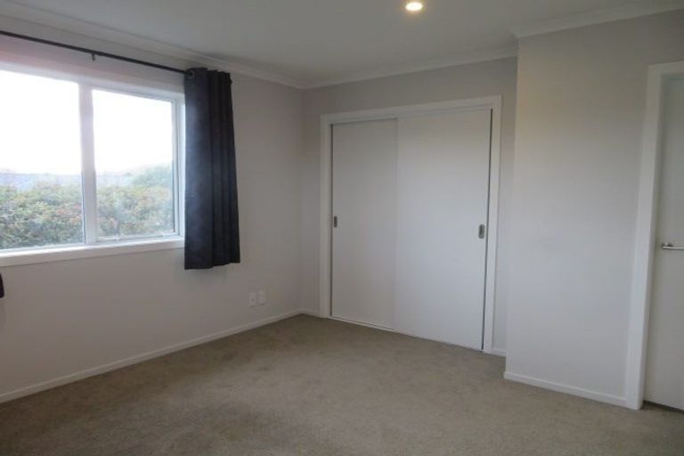 Photo of property in 1b Manderson Grove, Fairfield, Lower Hutt, 5011