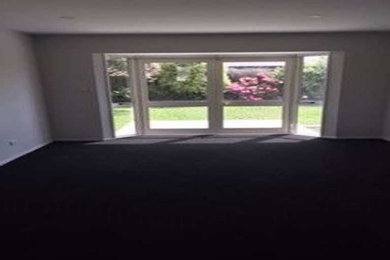 Photo of property in 21 Monterey Place, Parklands, Christchurch, 8083