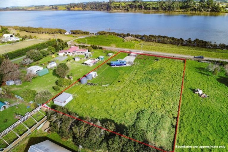 Photo of property in 14 Mckinley Road, Ruawai, 0592