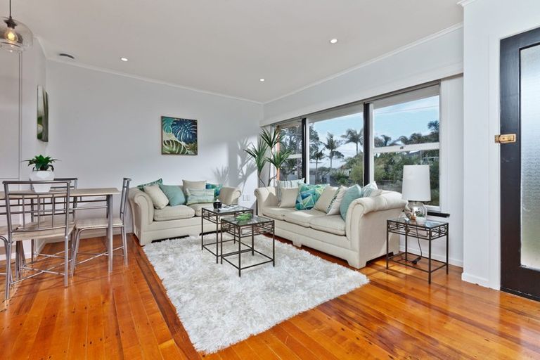 Photo of property in 2/28 Hemi Street, Narrow Neck, Auckland, 0622