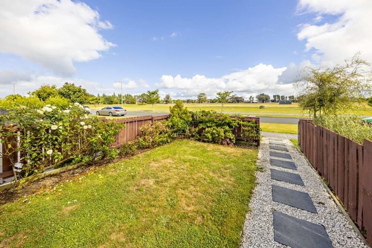 Photo of property in 11 Walsh Road, Papakura, 2110