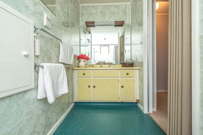 Photo of property in 10 Caius Avenue, Gonville, Whanganui, 4501