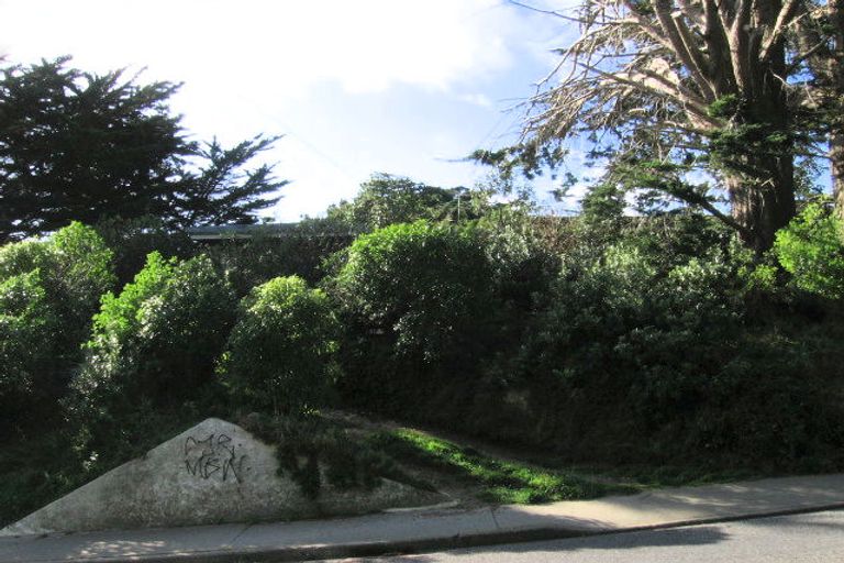 Photo of property in 31 View Road, Titahi Bay, Porirua, 5022