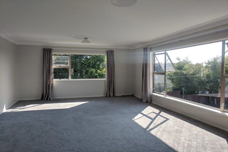 Photo of property in 4 Robin Lane, Browns Bay, Auckland, 0630
