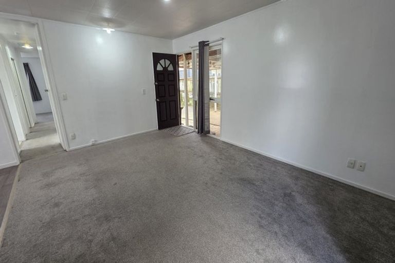 Photo of property in 3/4 Hall Avenue, Mangere, Auckland, 2022