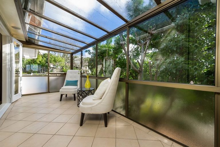 Photo of property in 22 Harper Street, Chatswood, Auckland, 0626