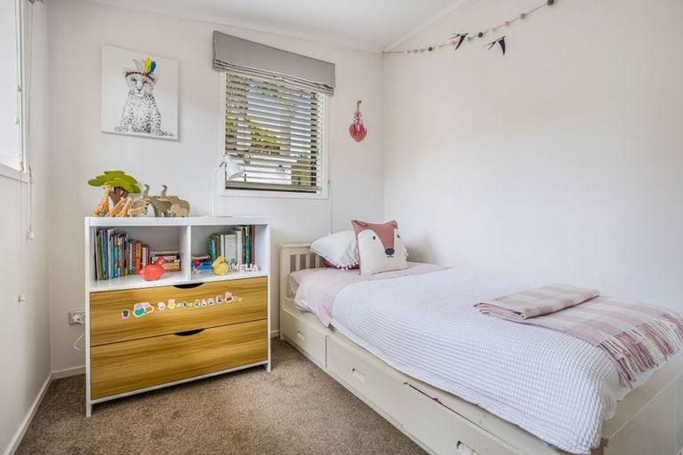 Photo of property in 1 Wharf Road, Te Atatu Peninsula, Auckland, 0610