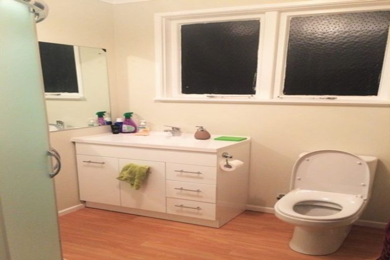 Photo of property in 2/76 Clouston Park Road, Clouston Park, Upper Hutt, 5018