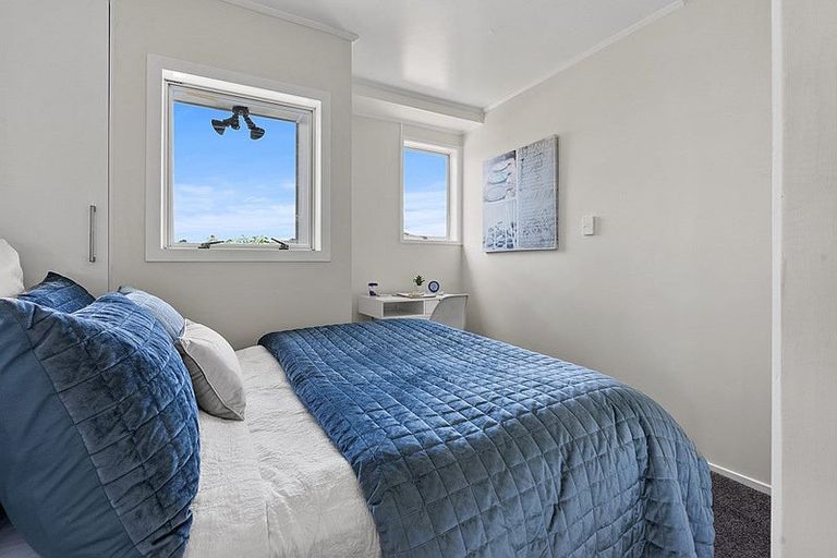 Photo of property in 9 Montego Place, Weymouth, Auckland, 2103