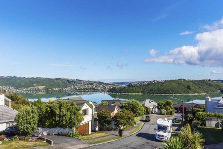 Photo of property in 8 Dornoch Place, Papakowhai, Porirua, 5024