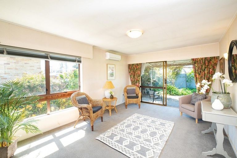Photo of property in 800a Queen Street East, Parkvale, Hastings, 4122
