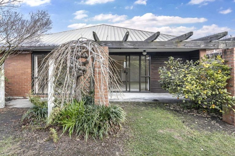 Photo of property in 2/280b Sawyers Arms Road, Bishopdale, Christchurch, 8053