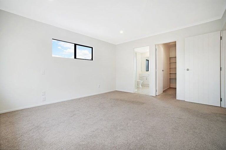 Photo of property in 20 Speyside Crescent, Flat Bush, Auckland, 2016
