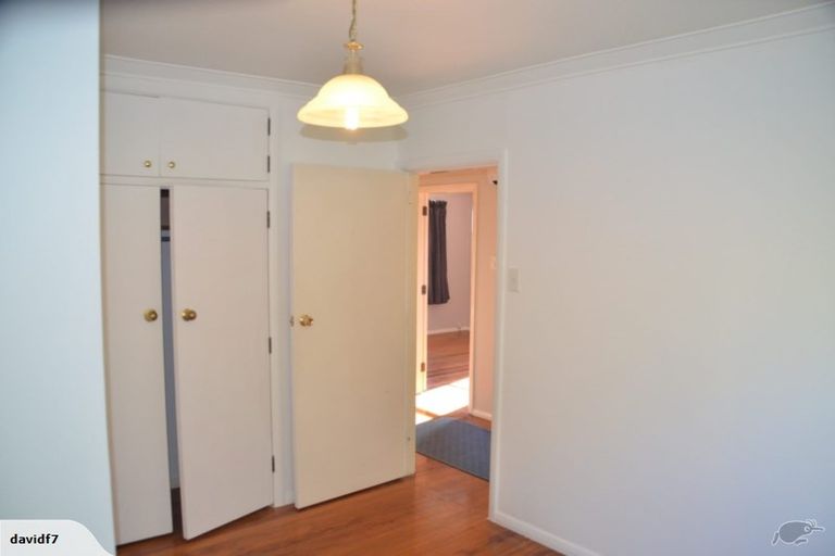 Photo of property in 5 Poto Road, Normandale, Lower Hutt, 5010