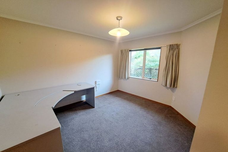 Photo of property in 2 Kawaroa Lane, New Plymouth, 4310