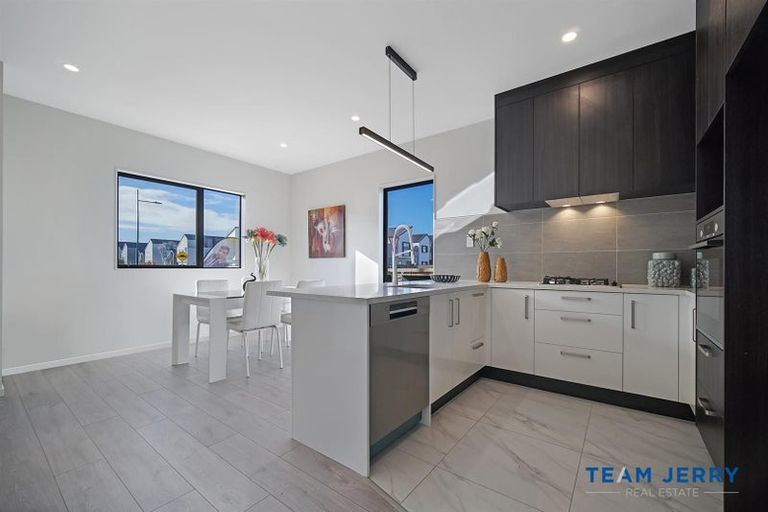 Photo of property in 51 Kairakau Street, Papakura, 2110