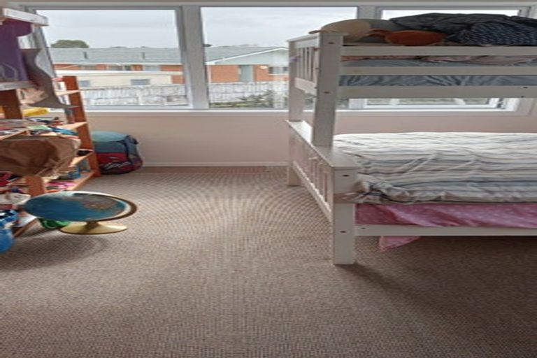 Photo of property in 2/47 Luton Avenue, Sunnyhills, Auckland, 2010