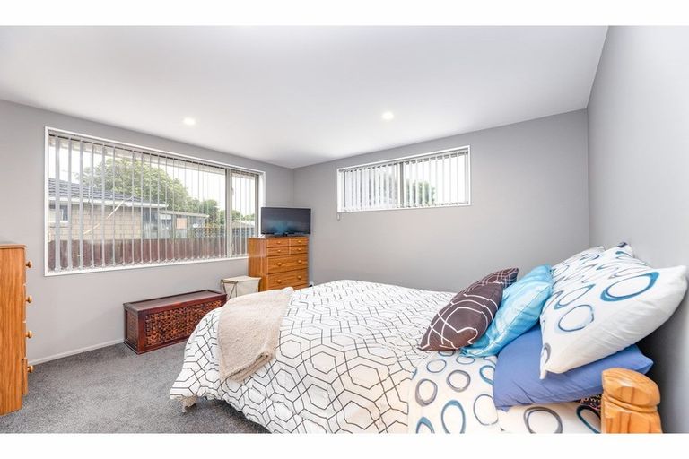 Photo of property in 6 Farnborough Street, Aranui, Christchurch, 8061