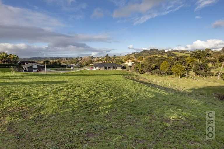 Photo of property in 114 Solan Drive, Waimauku, 0812