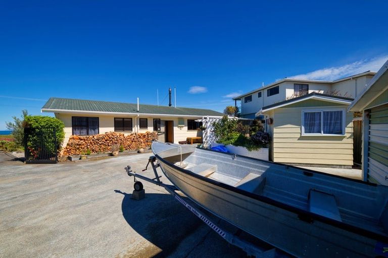 Photo of property in 41 South Bay Parade, South Bay, Kaikoura, 7300