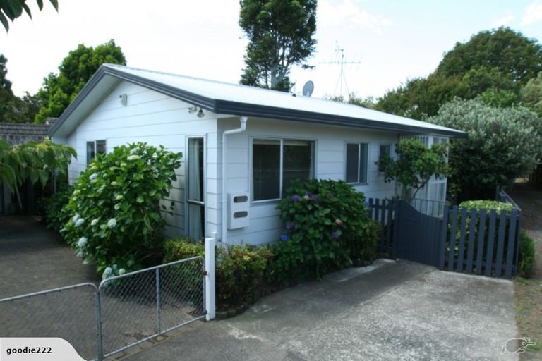 Photo of property in 2/7 Bunnythorpe Road, Papakura, 2110