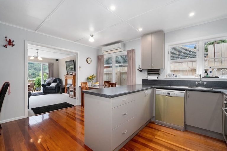 Photo of property in 75 Coast Road, Wainuiomata, Lower Hutt, 5014