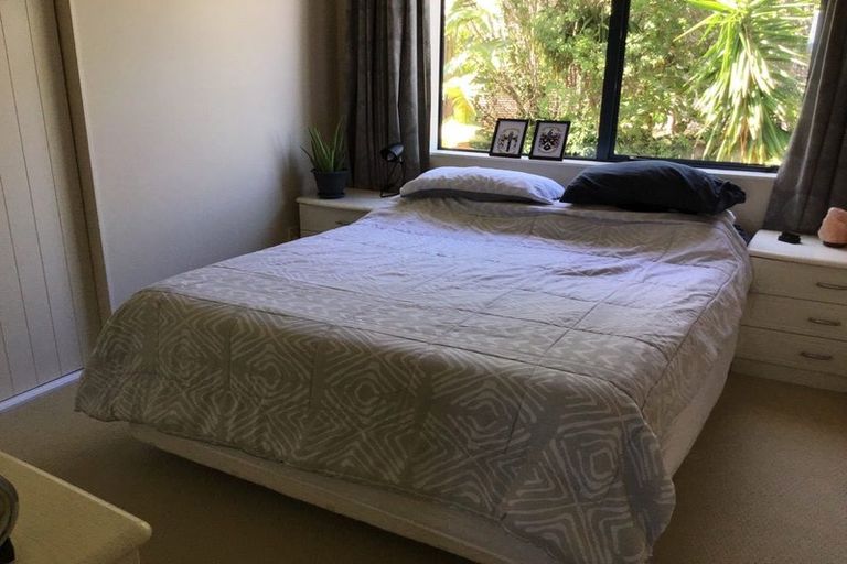 Photo of property in 46 Ballymore Drive, Pinehill, Auckland, 0632