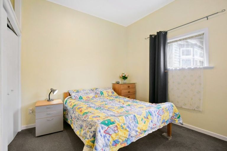 Photo of property in 71 Kauri Street, Miramar, Wellington, 6022