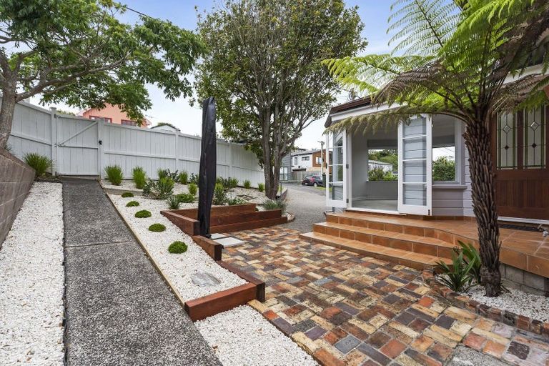 Photo of property in 1/42 Kawerau Avenue, Devonport, Auckland, 0624