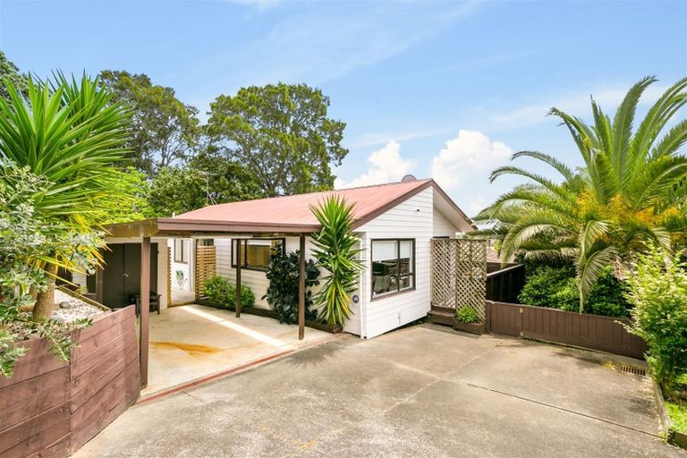 Photo of property in 2/28 Royal Road, Massey, Auckland, 0614