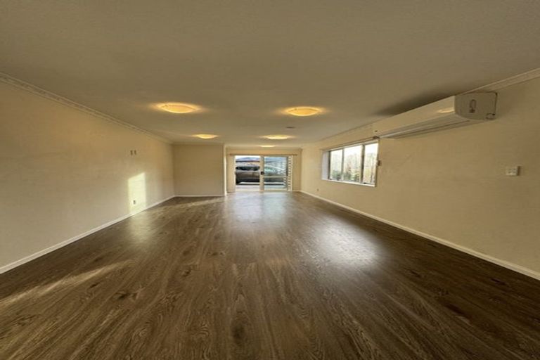 Photo of property in 3 Taatahi Street, Weymouth, Auckland, 2103