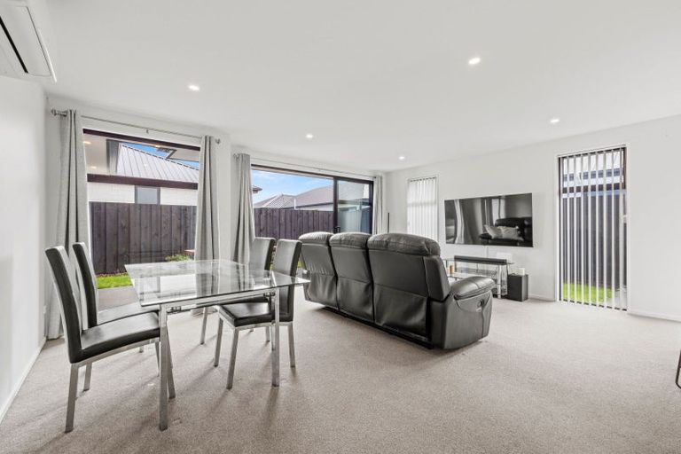 Photo of property in 7 Borthwick Street, Belfast, Christchurch, 8051