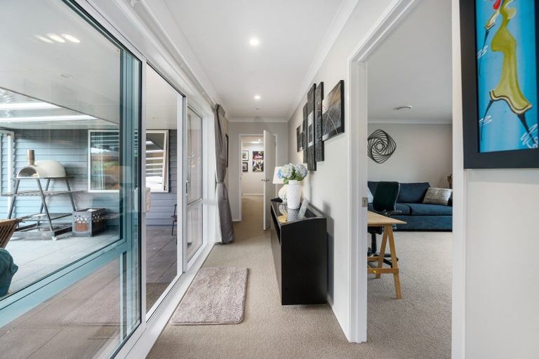 Photo of property in 26 Lacebark Drive, Kinloch, Taupo, 3377