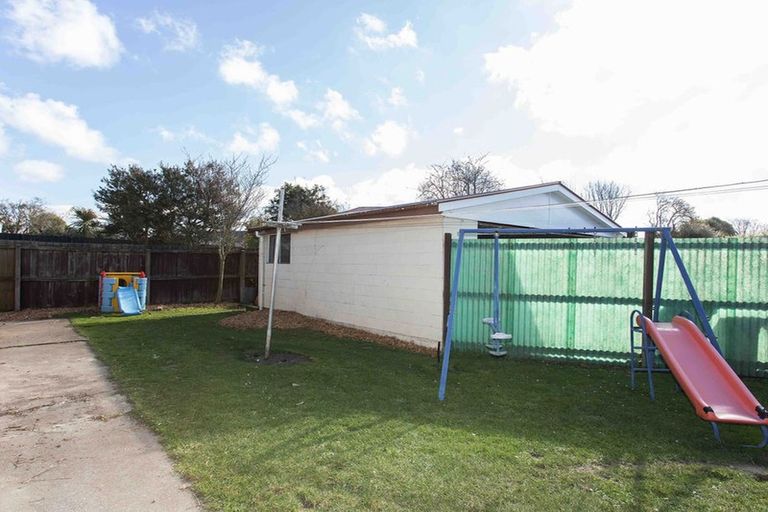 Photo of property in 121 Marshland Road, Shirley, Christchurch, 8061