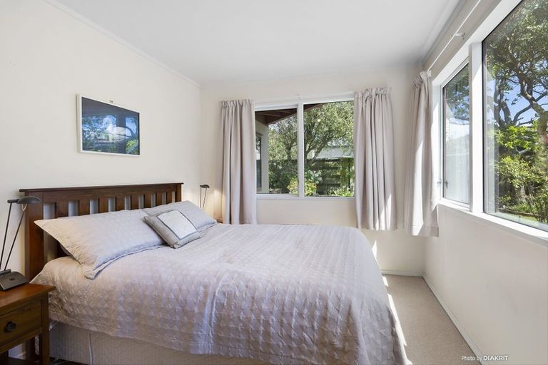 Photo of property in 72 Montreal Grove, Kingston, Wellington, 6021