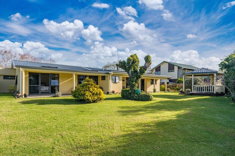 Photo of property in 216 Tanners Point Road, Tanners Point, Katikati, 3177