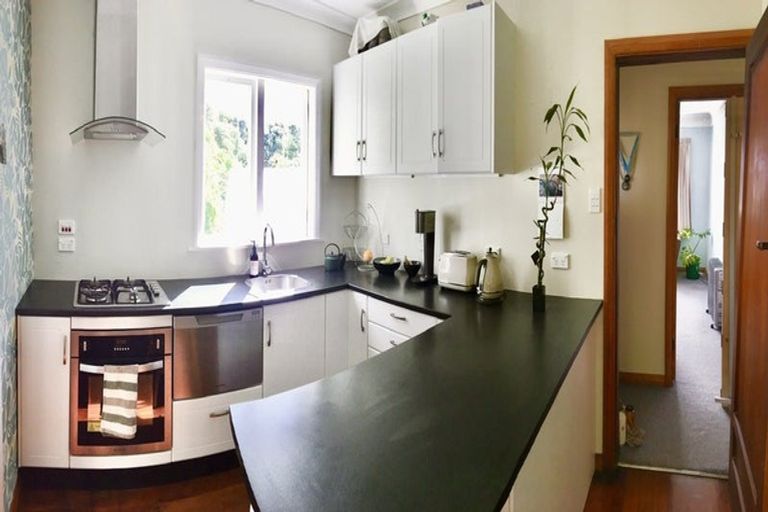 Photo of property in 40 Jackson Street, Island Bay, Wellington, 6023