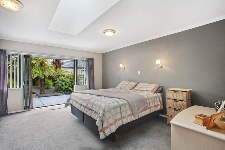Photo of property in 5 Hoya Court, Henderson, Auckland, 0610