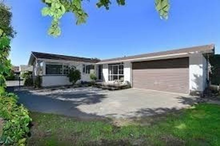 Photo of property in 189 Maidstone Road, Avonhead, Christchurch, 8042