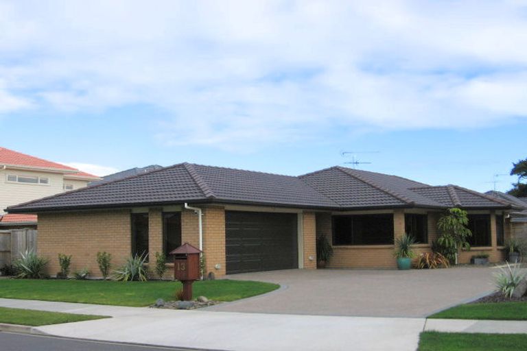 Photo of property in 13 Duntrune Road, Flat Bush, Auckland, 2016