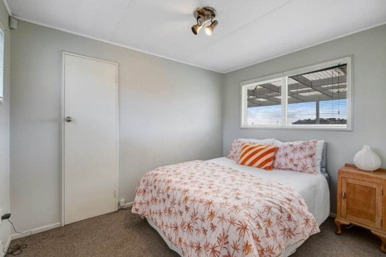 Photo of property in 10 Rimu Road, Stanmore Bay, Whangaparaoa, 0932