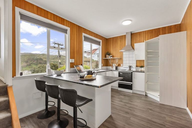 Photo of property in 6 Carlisle Street, Island Bay, Wellington, 6023