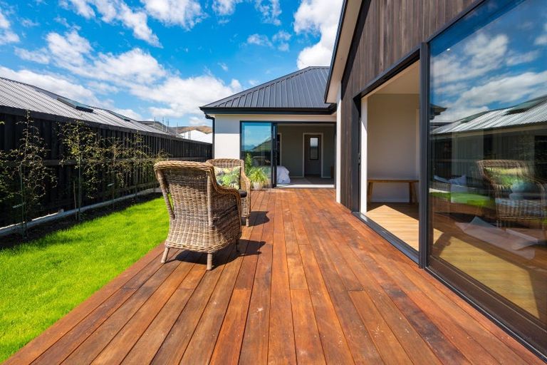 Photo of property in 30 Nikau Drive, Redwoodtown, Blenheim, 7201