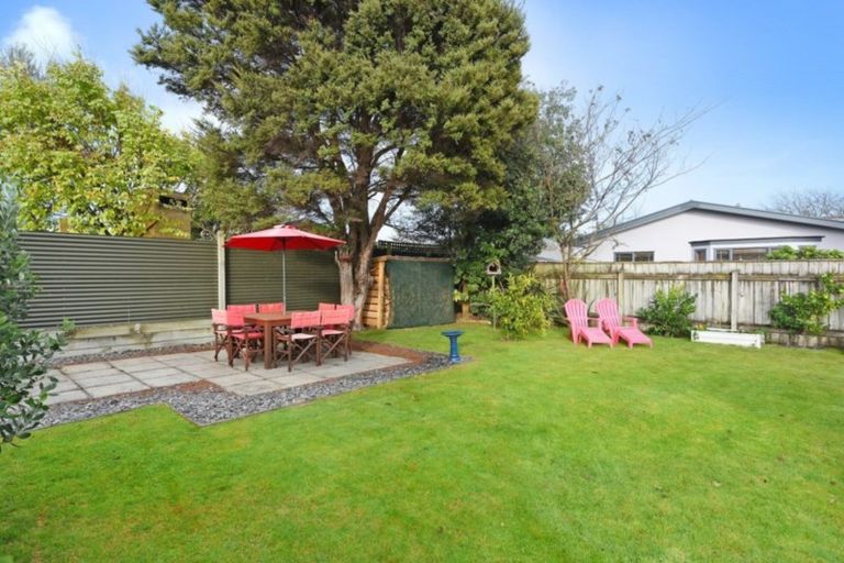 Photo of property in 6 Hazel Street, Ebdentown, Upper Hutt, 5018