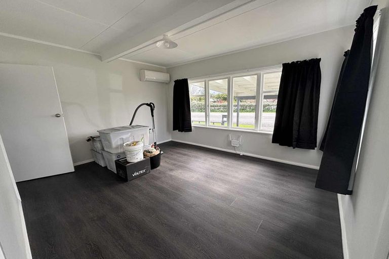 Photo of property in 88 Victoria Street, Carterton, 5713